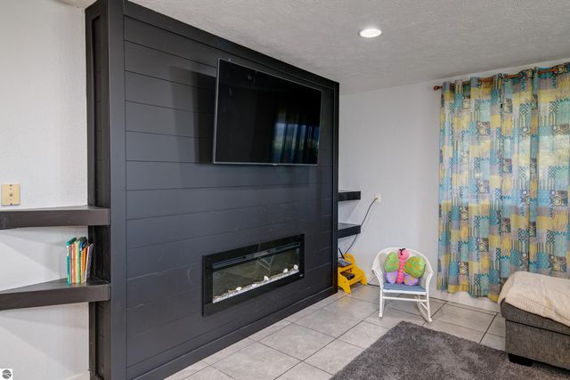 8224 S Schomberg Road, Cedar, MI 49621