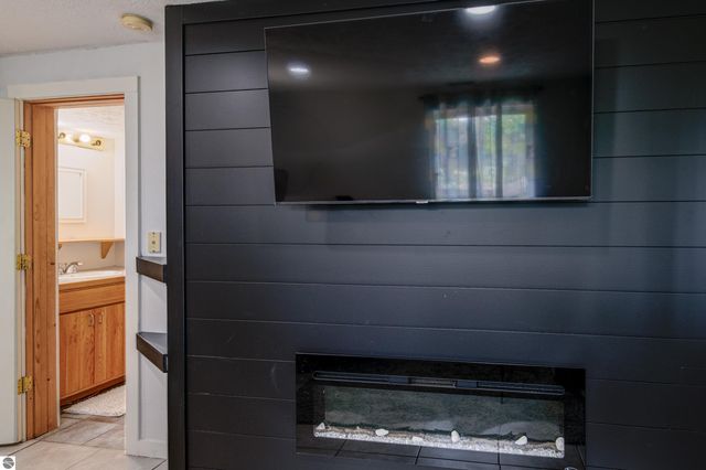 8224 S Schomberg Road, Cedar, MI 49621