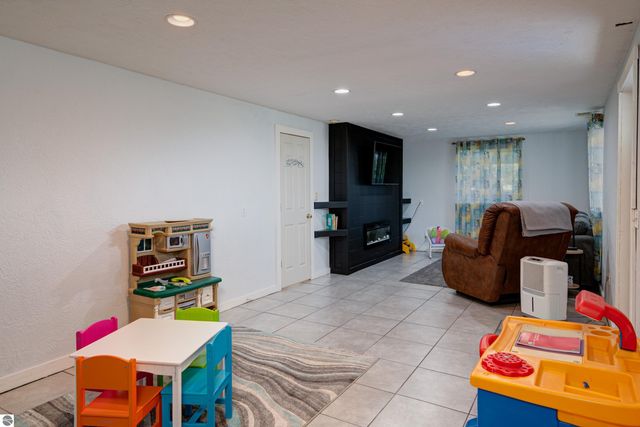 8224 S Schomberg Road, Cedar, MI 49621