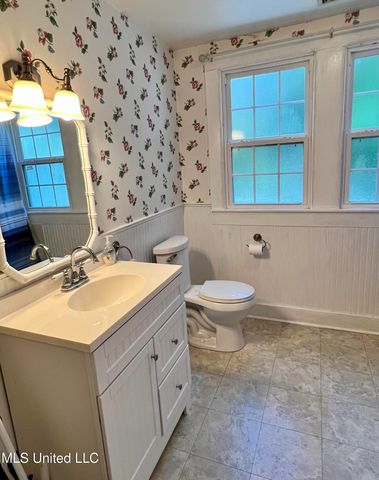 436 State Street, Bay Saint Louis, MS 39520