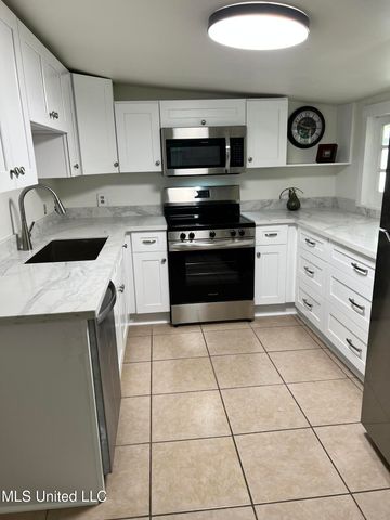 436 State Street, Bay Saint Louis, MS 39520