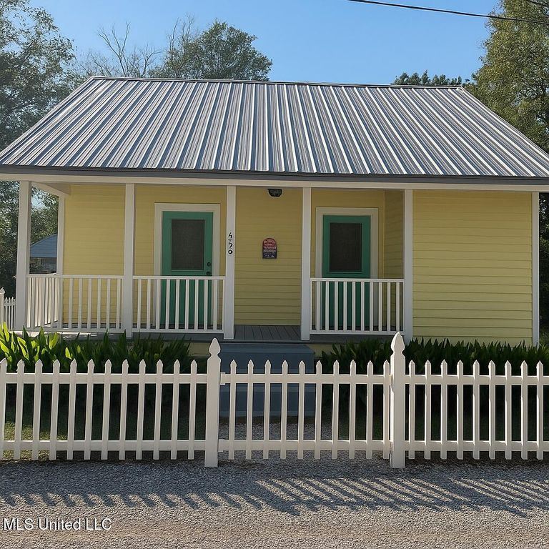 436 State Street, Bay Saint Louis, MS 39520