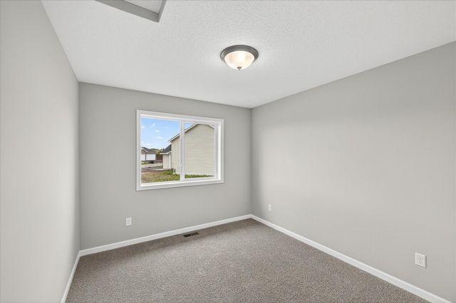 1471 Otter Way, New Richmond, WI 54017