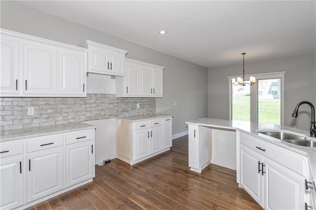 3315 NW 93rd Street, Kansas City, MO 64154
