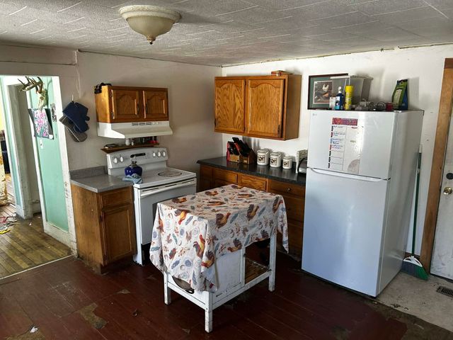 32 South Main Street, Whiting, VT 05778