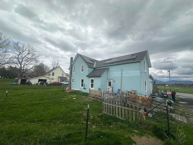 32 South Main Street, Whiting, VT 05778