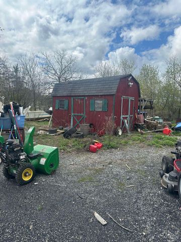 32 South Main Street, Whiting, VT 05778