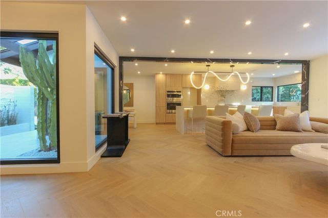 26582 Espalter, Mission Viejo, CA 92691