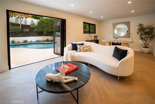 26582 Espalter, Mission Viejo, CA 92691