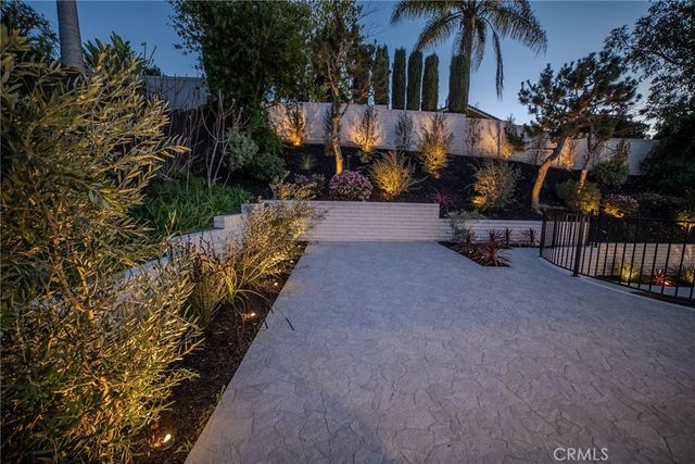 26582 Espalter, Mission Viejo, CA 92691