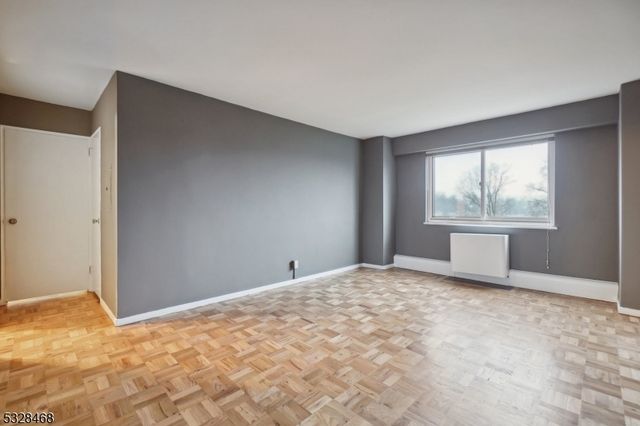 377 S Harrison St 5K, East Orange City, NJ 07018