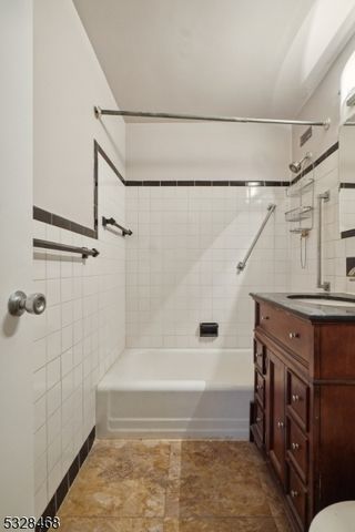 377 S Harrison St 5K, East Orange City, NJ 07018