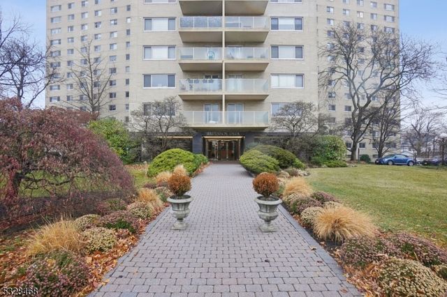377 S Harrison St 5K, East Orange City, NJ 07018