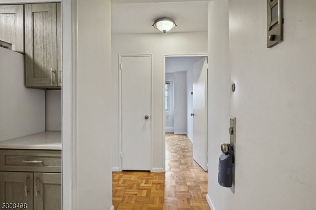 377 S Harrison St 5K, East Orange City, NJ 07018