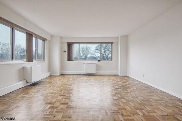 377 S Harrison St 5K, East Orange City, NJ 07018