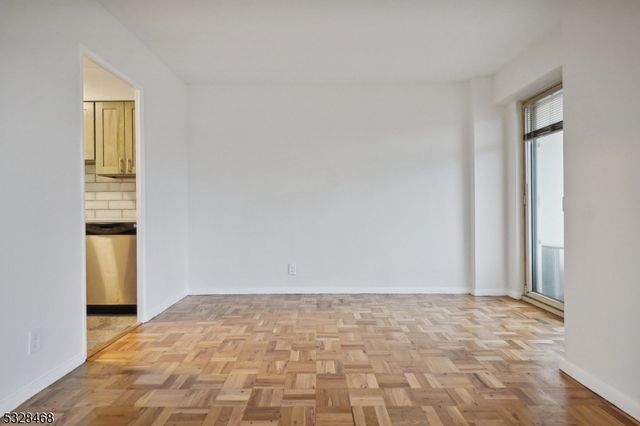 377 S Harrison St 5K, East Orange City, NJ 07018