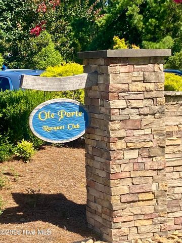 698 White Oak Crossing, Swansboro, NC 28584