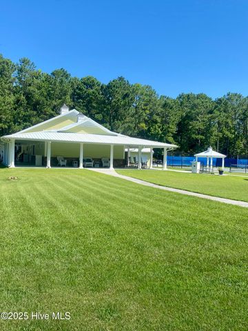 698 White Oak Crossing, Swansboro, NC 28584