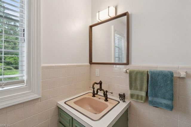 215 Museum PW, Newport News, VA 23606