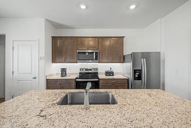 640 N CROWNED DOVE Trail, Casa Grande, AZ 85122