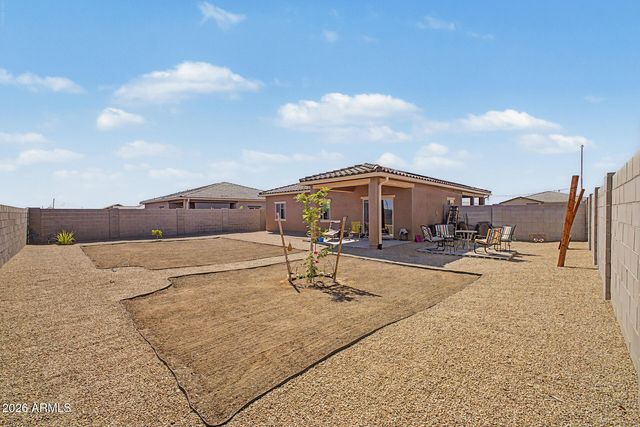 640 N CROWNED DOVE Trail, Casa Grande, AZ 85122