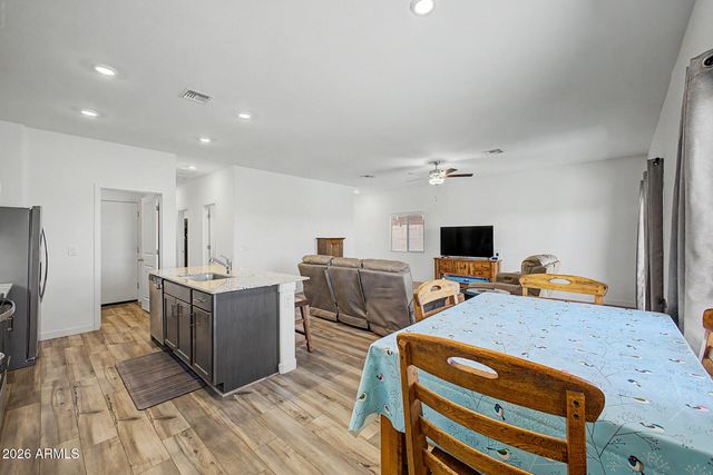 640 N CROWNED DOVE Trail, Casa Grande, AZ 85122