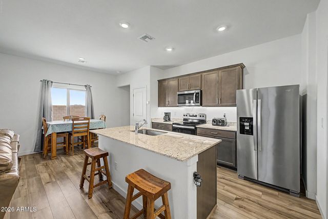 640 N CROWNED DOVE Trail, Casa Grande, AZ 85122