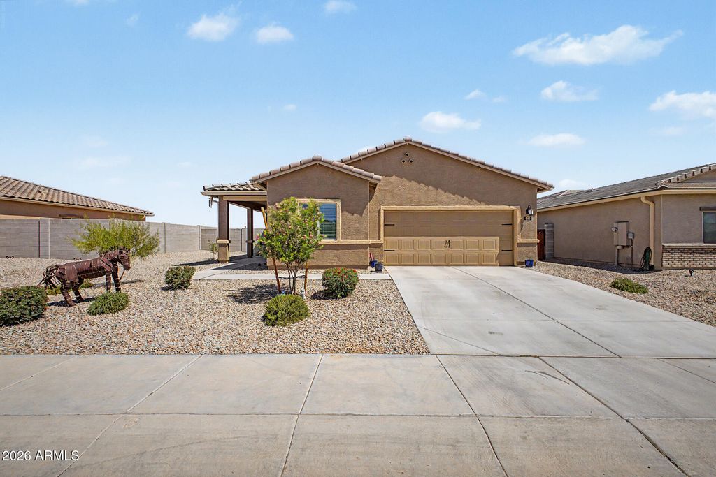 640 N CROWNED DOVE Trail, Casa Grande, AZ 85122