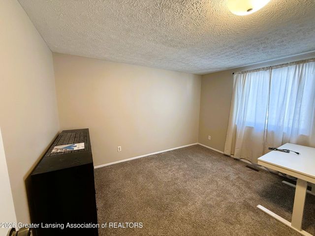 5267 Crocus Avenue, Lansing, MI 48911