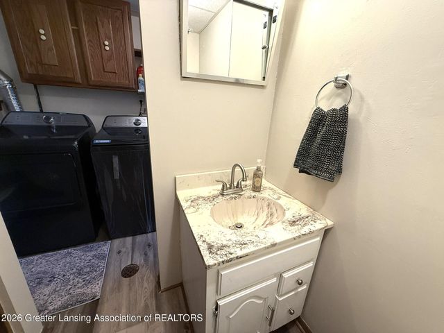 5267 Crocus Avenue, Lansing, MI 48911