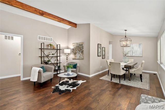 2715 Narraganset Drive, Florissant, MO 63033