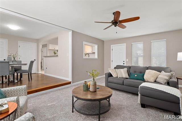 2715 Narraganset Drive, Florissant, MO 63033