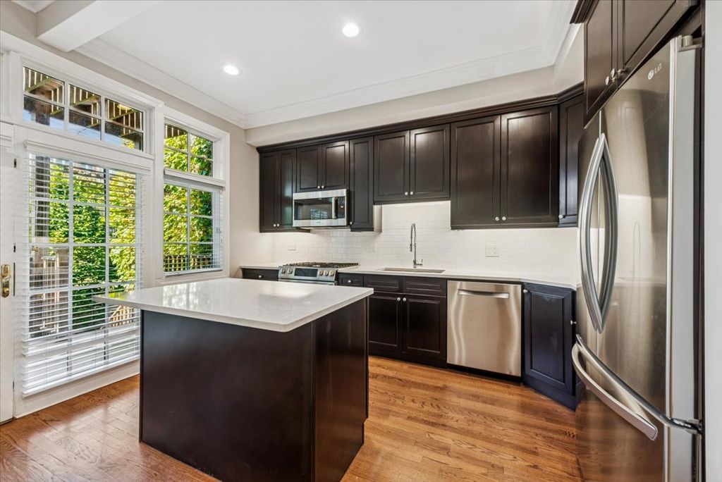 2426 N Burling Street, Chicago, IL 60614 — photo 5