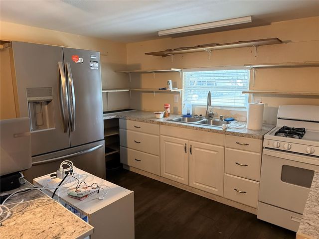 39032 OLA AVENUE, Zephyrhills, FL 33542