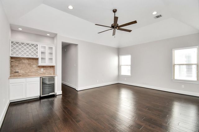 239 W 27th Street, Houston, TX 77008