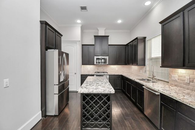 239 W 27th Street, Houston, TX 77008