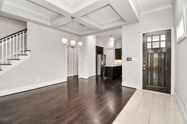 239 W 27th Street, Houston, TX 77008