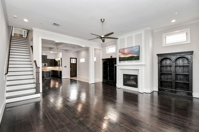 239 W 27th Street, Houston, TX 77008