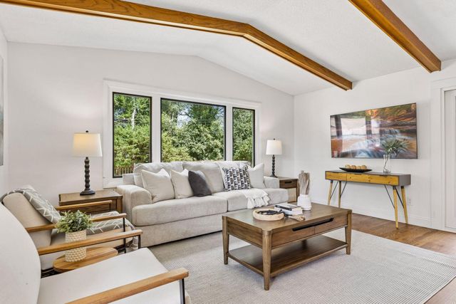 16170 Westgate Lane, Eden Prairie, MN 55344