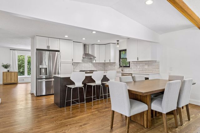 16170 Westgate Lane, Eden Prairie, MN 55344
