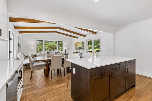 16170 Westgate Lane, Eden Prairie, MN 55344
