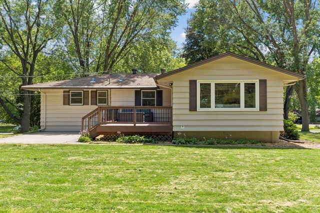 16170 Westgate Lane, Eden Prairie, MN 55344
