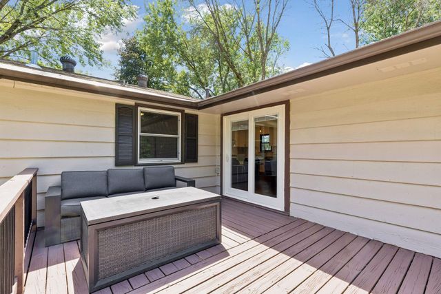 16170 Westgate Lane, Eden Prairie, MN 55344