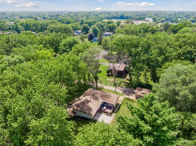 16170 Westgate Lane, Eden Prairie, MN 55344