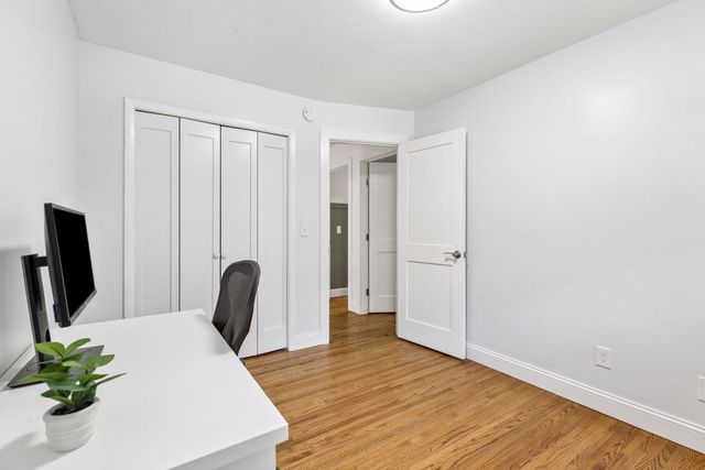 16170 Westgate Lane, Eden Prairie, MN 55344