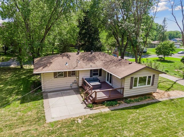 16170 Westgate Lane, Eden Prairie, MN 55344
