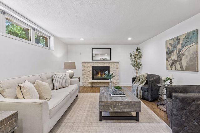 16170 Westgate Lane, Eden Prairie, MN 55344