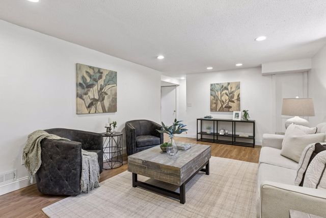 16170 Westgate Lane, Eden Prairie, MN 55344