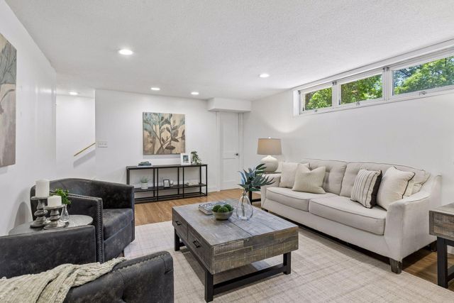 16170 Westgate Lane, Eden Prairie, MN 55344