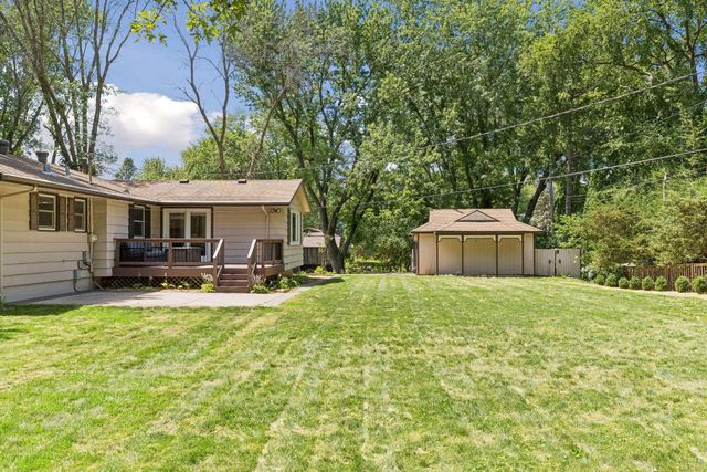 16170 Westgate Lane, Eden Prairie, MN 55344